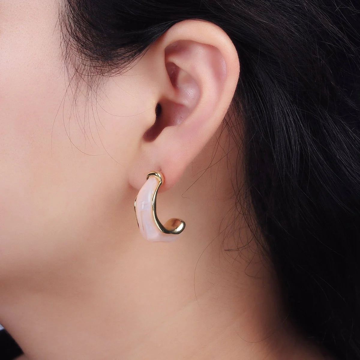 14K Gold Filled 25mm Cream C-Shaped Resin Hoop Earrings