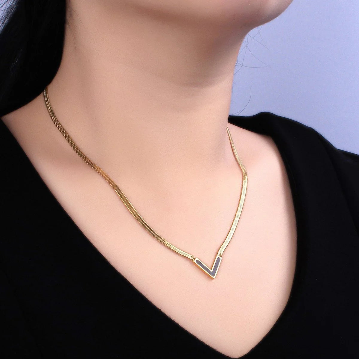 18K -Stainless Steel Flat Snake Herringbone Chain Necklace for Women Acrylic Shell V Design