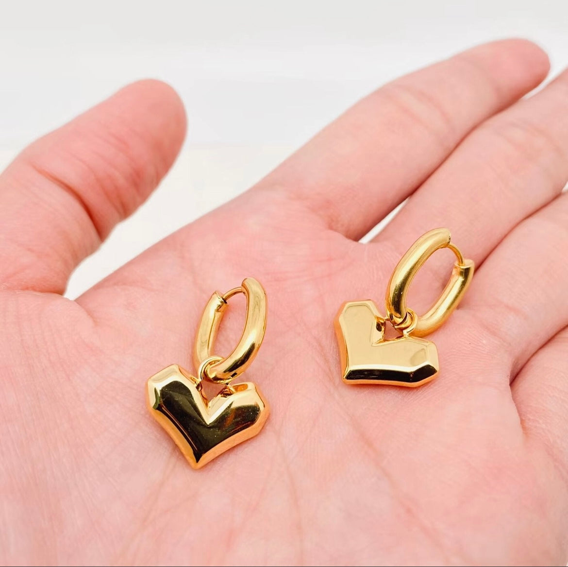 18K GOLD PLATED STAINLESS STEEL HEART HUGGIE EARRINGS