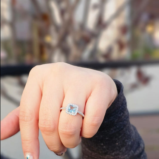 Lovely Light Blue Squared Zirconia Stone Studded 925 Sterling Silver Ring